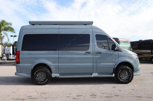 2025 Ogv Luxury Coach V-Cruise 8OBA