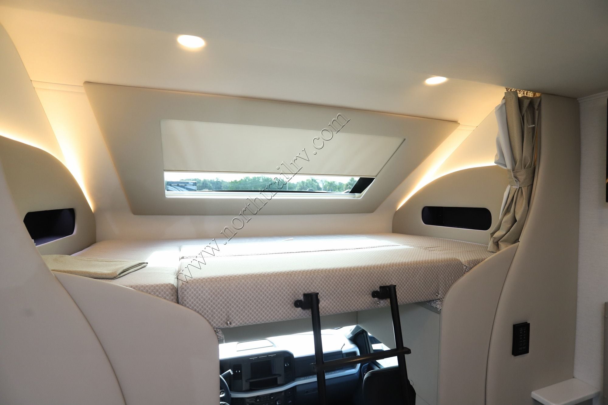 Used 2024 Renegade Rv Veracruz 30VRM Super C  For Sale
