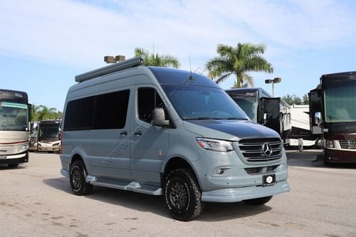 2025 Ogv Luxury Coach V-Cruise 8OBA