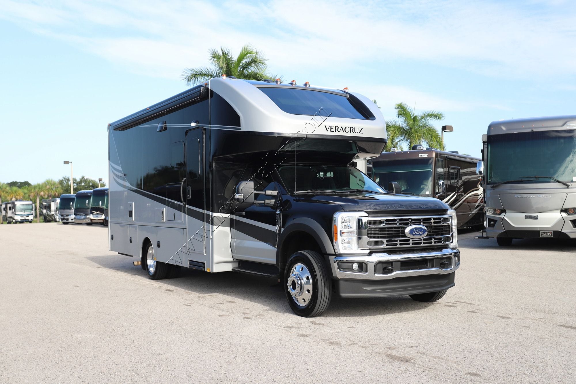 Used 2024 Renegade Rv Veracruz 30VRM Super C  For Sale