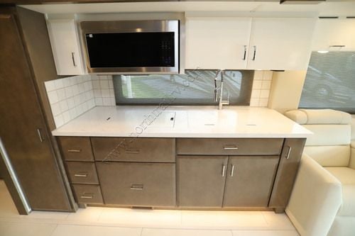 2027 Newmar Mountain Aire 3825