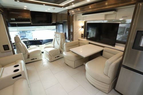 2027 Newmar Mountain Aire 3825