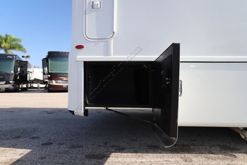 2027 Newmar Freedom Aire 2515