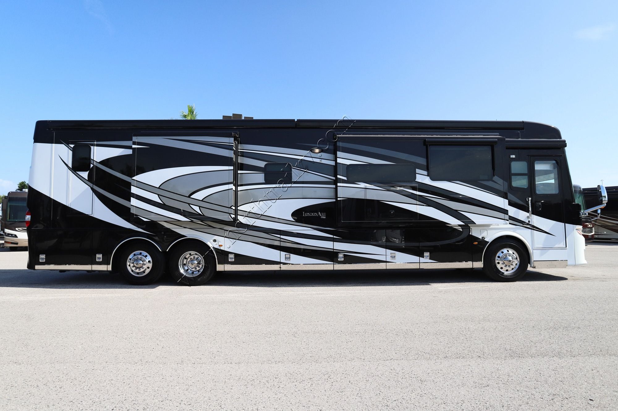 Used 2021 Newmar London Aire 4535 Class A  For Sale