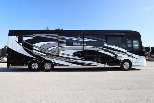 2021 Newmar London Aire 4535 Class A