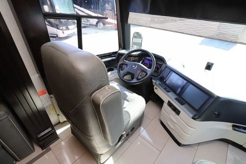 2021 Newmar London Aire 4535 Class A