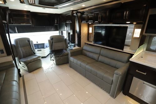 2021 Newmar London Aire 4535 Class A