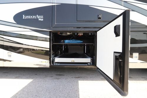 2021 Newmar London Aire 4535 Class A