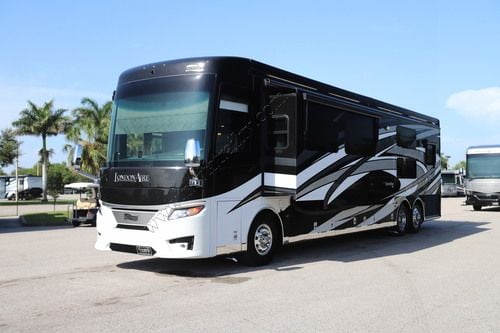 2021 Newmar London Aire 4535 Class A