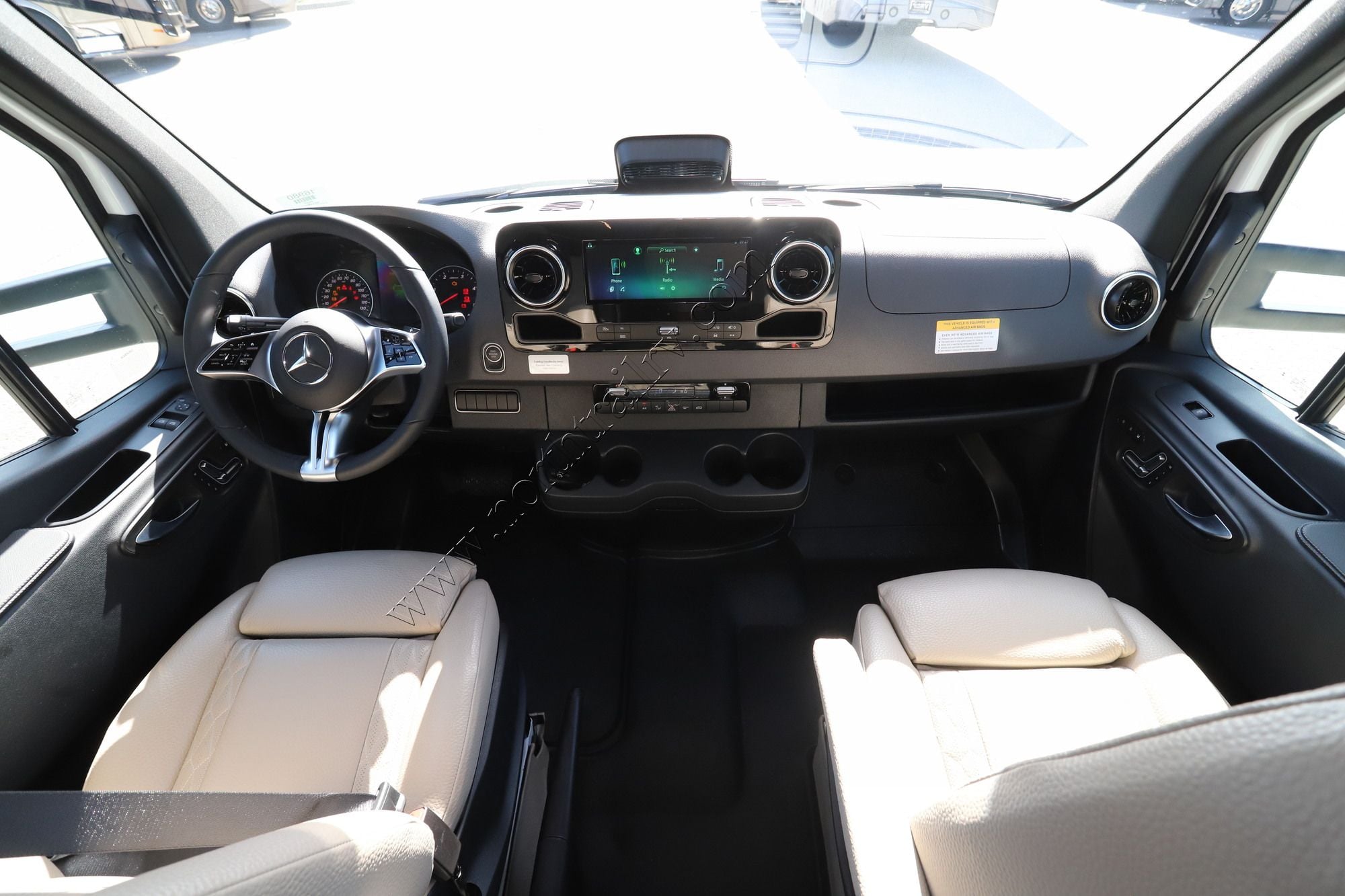 New 2027 Newmar Freedom Aire 2515 Class C  For Sale
