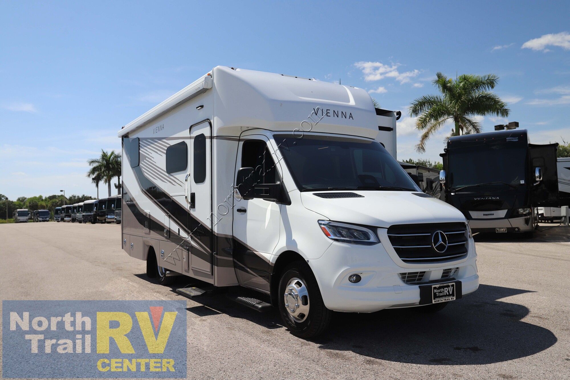 Used 2027 Renegade Rv Vienna 25FWS Class C  For Sale