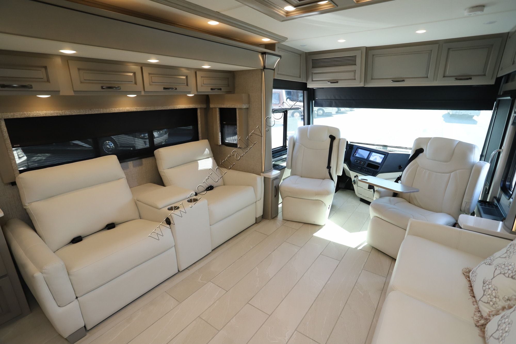 Used 2023 Newmar Dutch Star 4081 Class A  For Sale