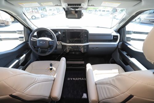 2027 Dynamax Isata 6 30FW4X4
