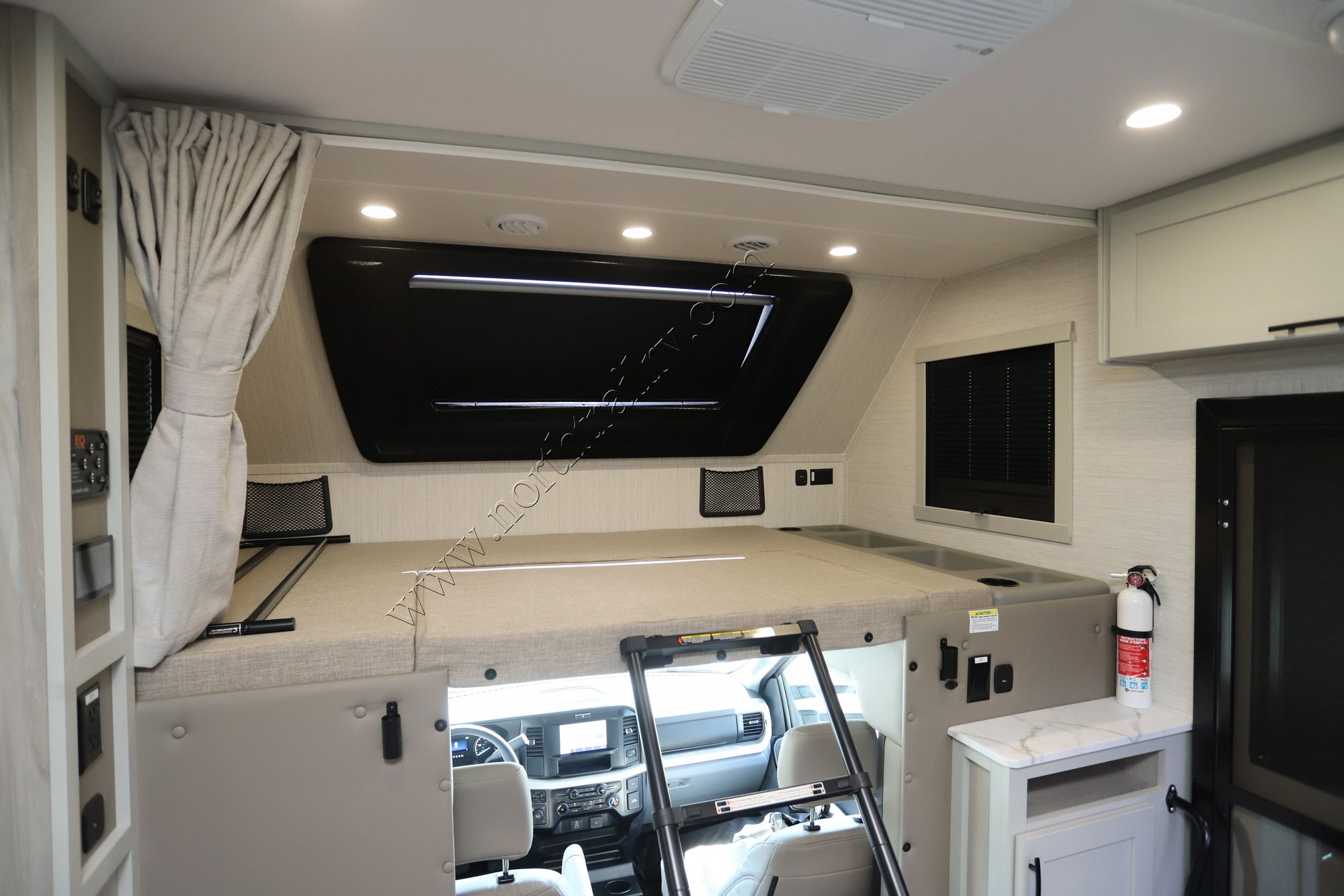 New 2027 Dynamax Isata 6 30FW4X4 Super C  For Sale