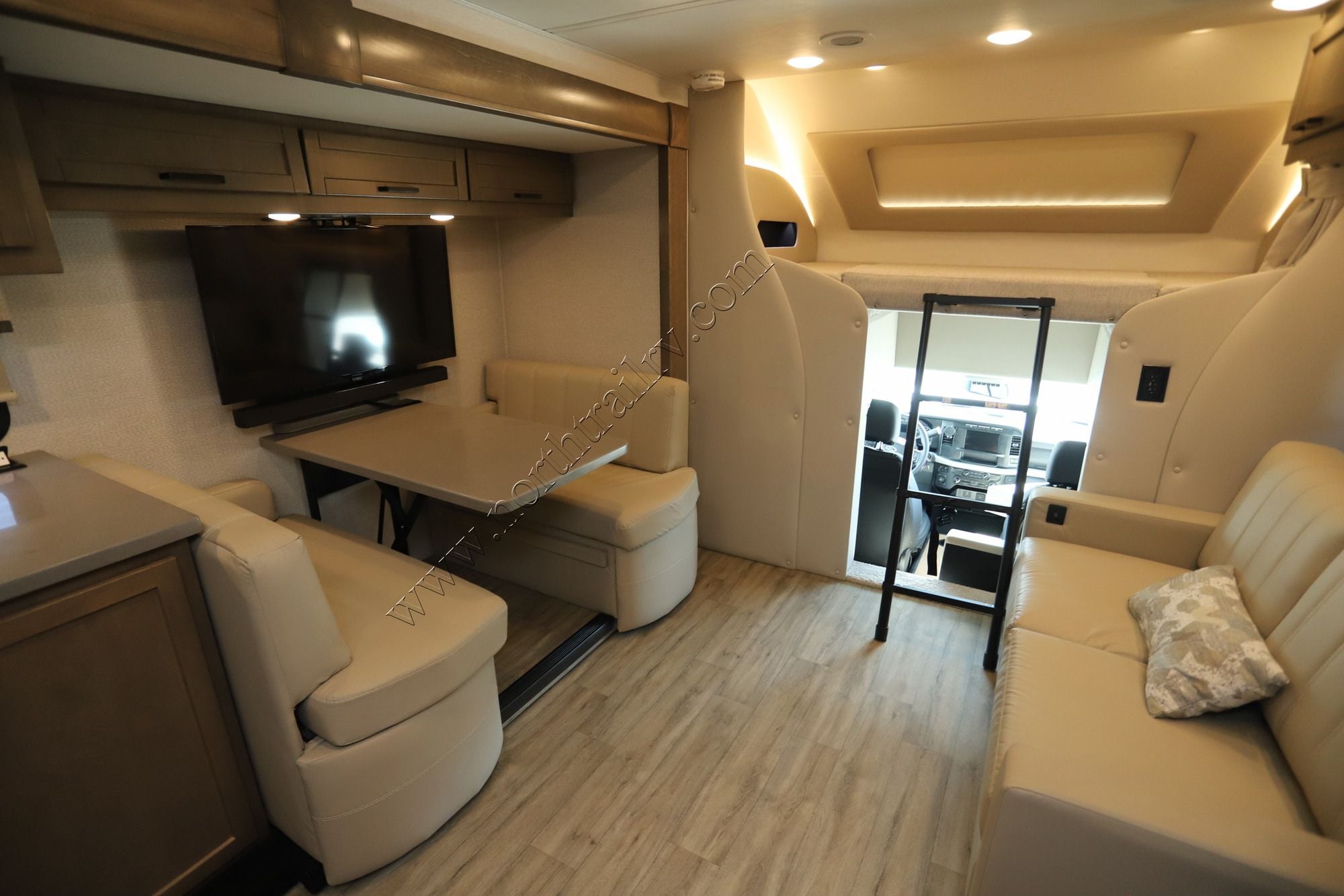 Used 2025 Renegade Rv Veracruz 32VDS Super C  For Sale