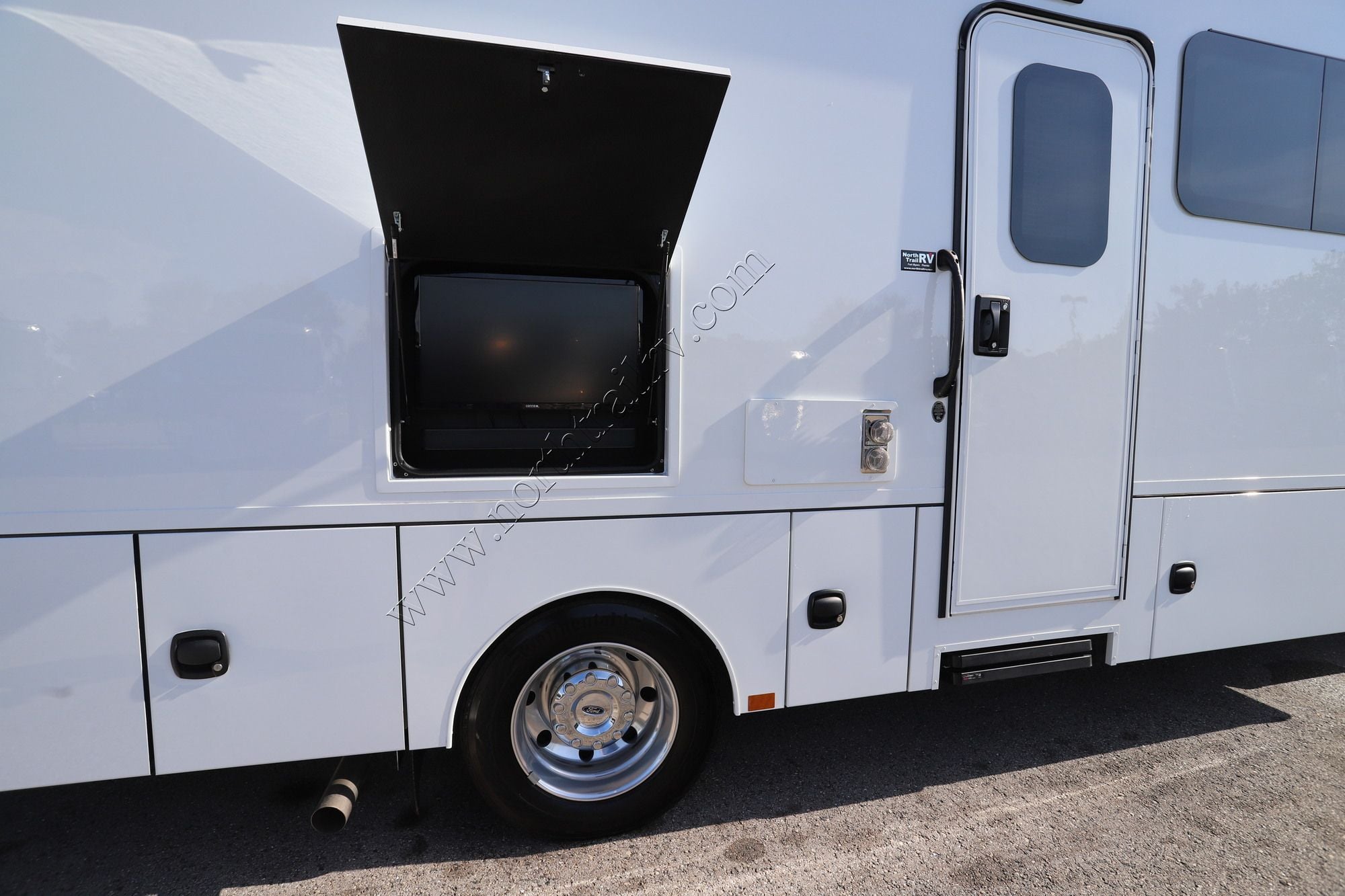 Used 2025 Renegade Rv Veracruz 32VDS Super C  For Sale