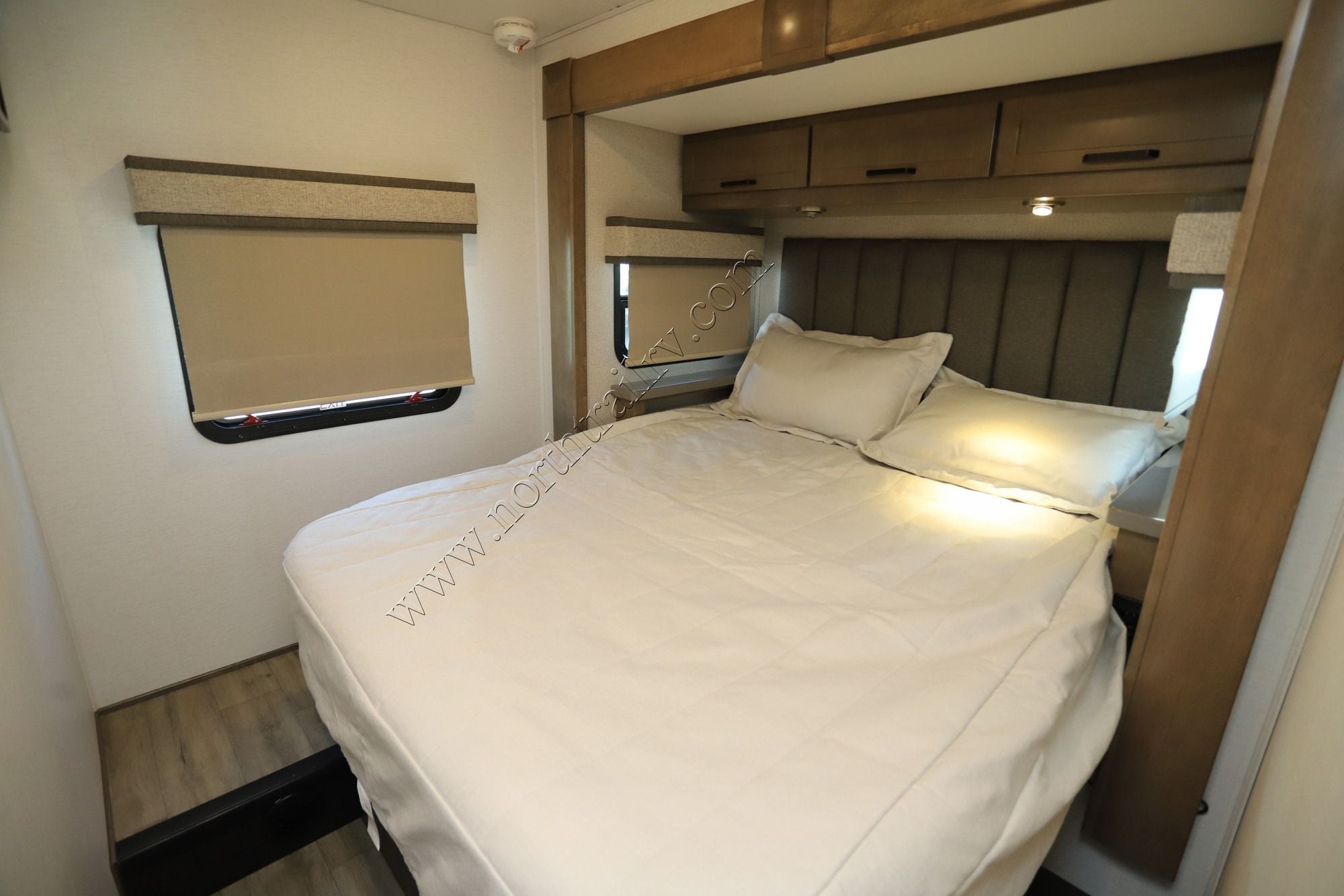 Used 2025 Renegade Rv Veracruz 32VDS Super C  For Sale