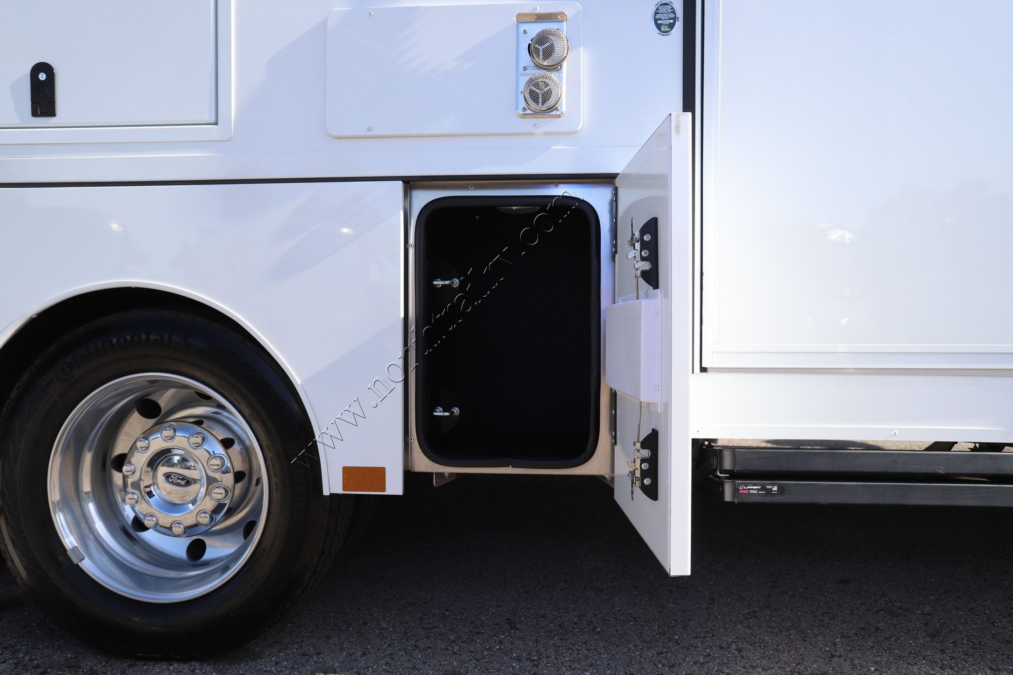 Used 2025 Renegade Rv Veracruz 32VDS Super C  For Sale