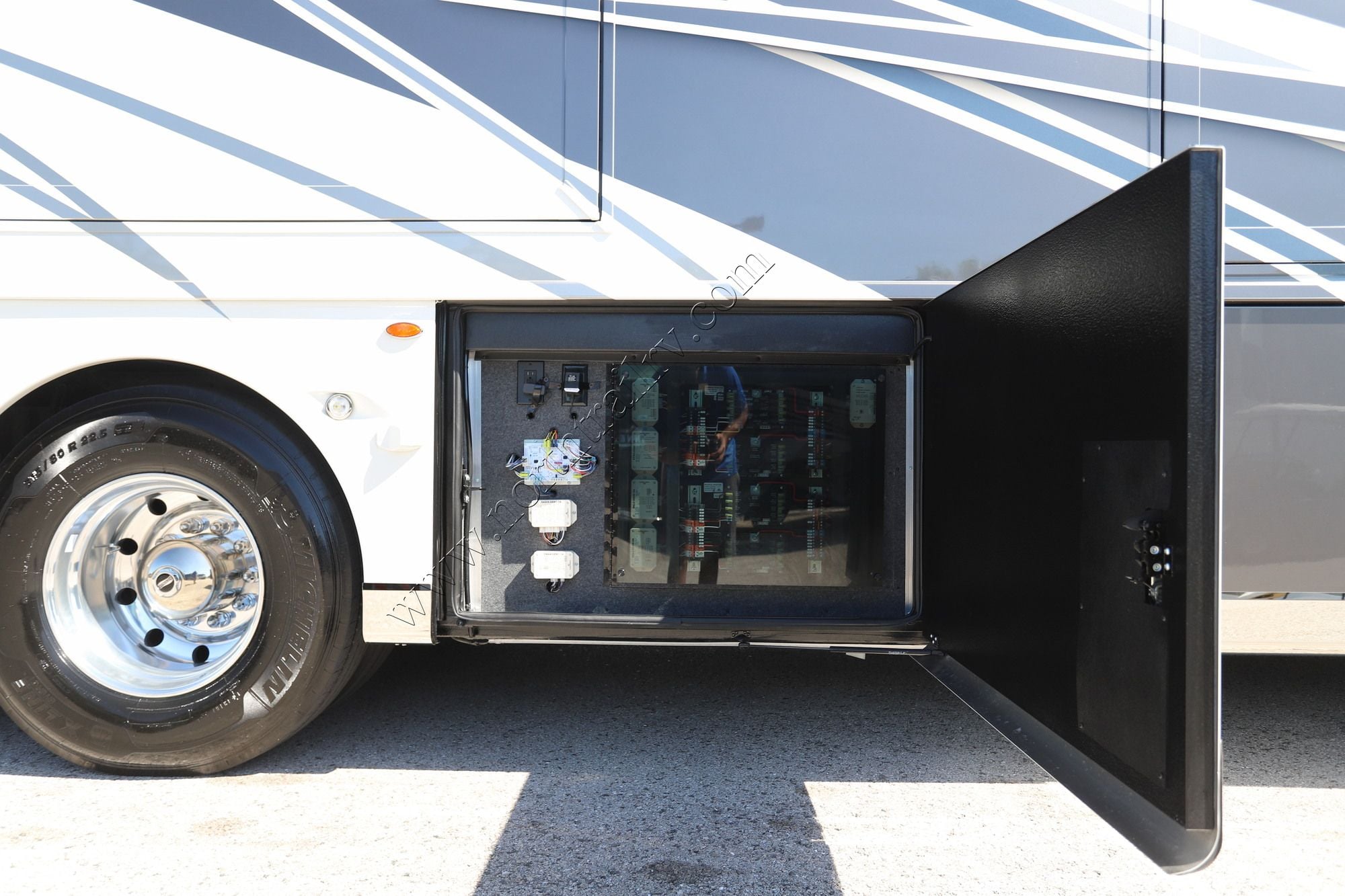 New 2027 Newmar Mountain Aire 4118 Class A  For Sale