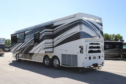 2027 Newmar Mountain Aire 4118