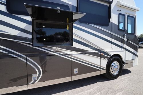 2027 Newmar Mountain Aire 4118