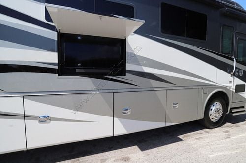 2021 Tiffin Motor Homes Phaeton 44OH