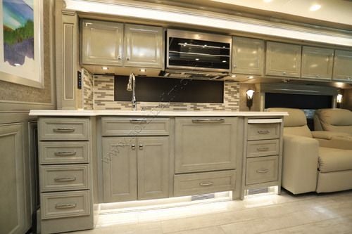 2021 Tiffin Motor Homes Phaeton 44OH