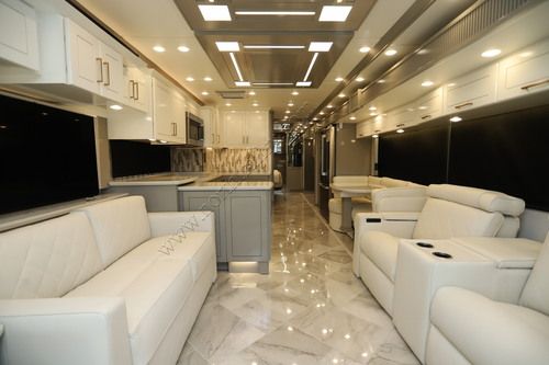 2027 Newmar Essex 4569 Class A