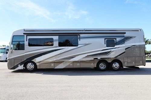 2022 Newmar Ventana 4037