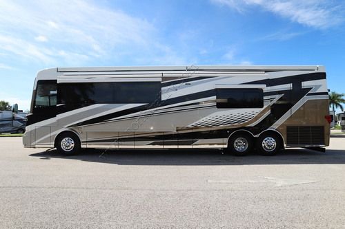 2027 Newmar Essex 4569 Class A