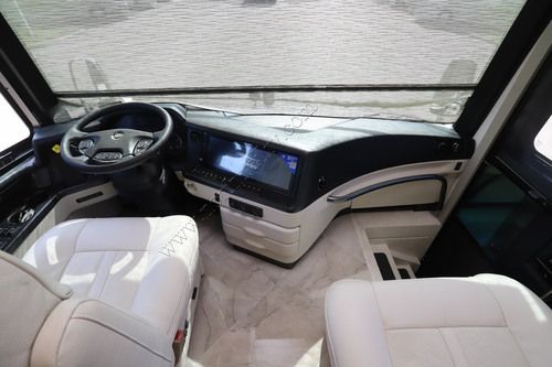 2027 Newmar Essex 4569 Class A