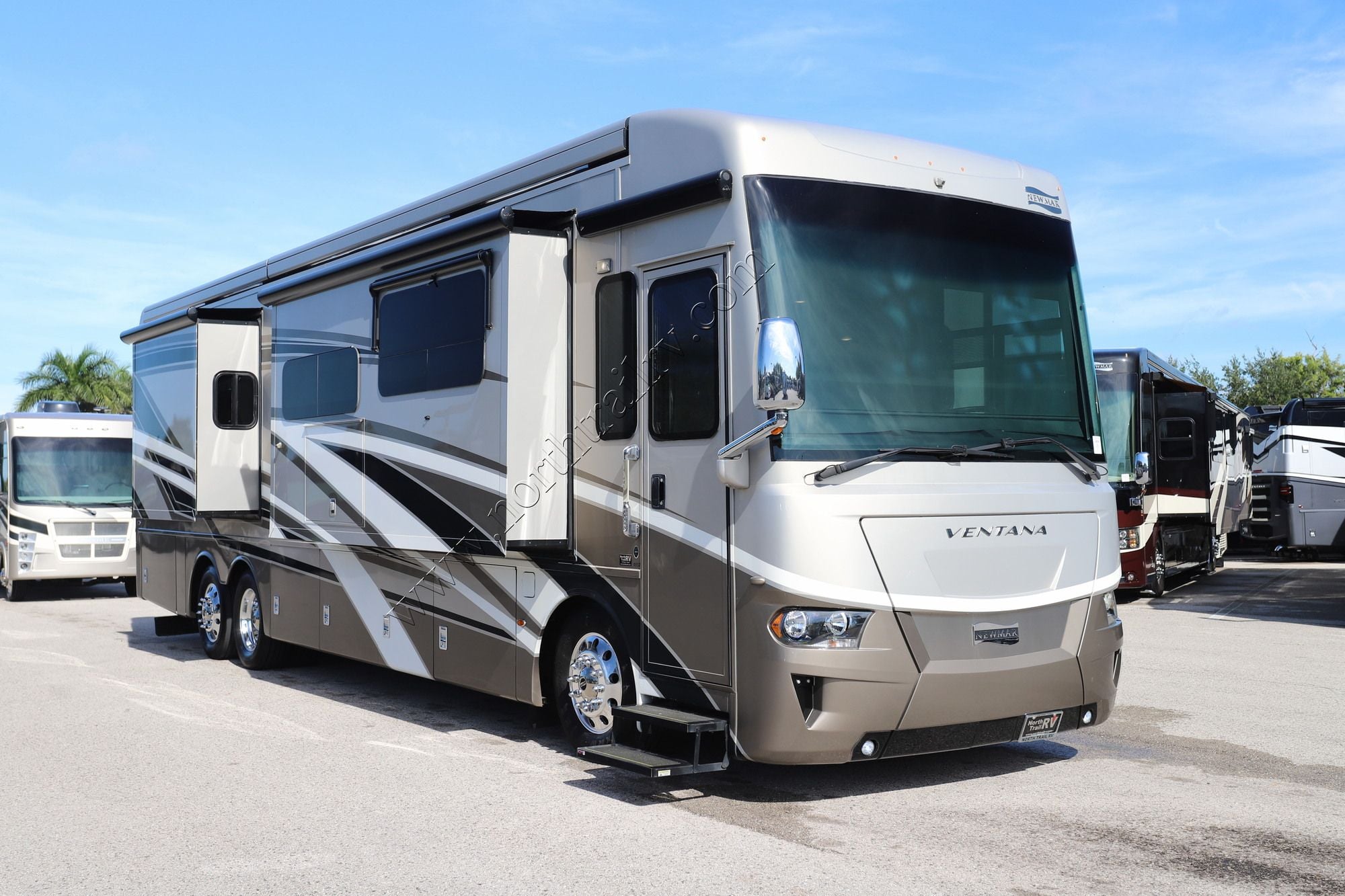 Used 2022 Newmar Ventana 4037 Class A  For Sale