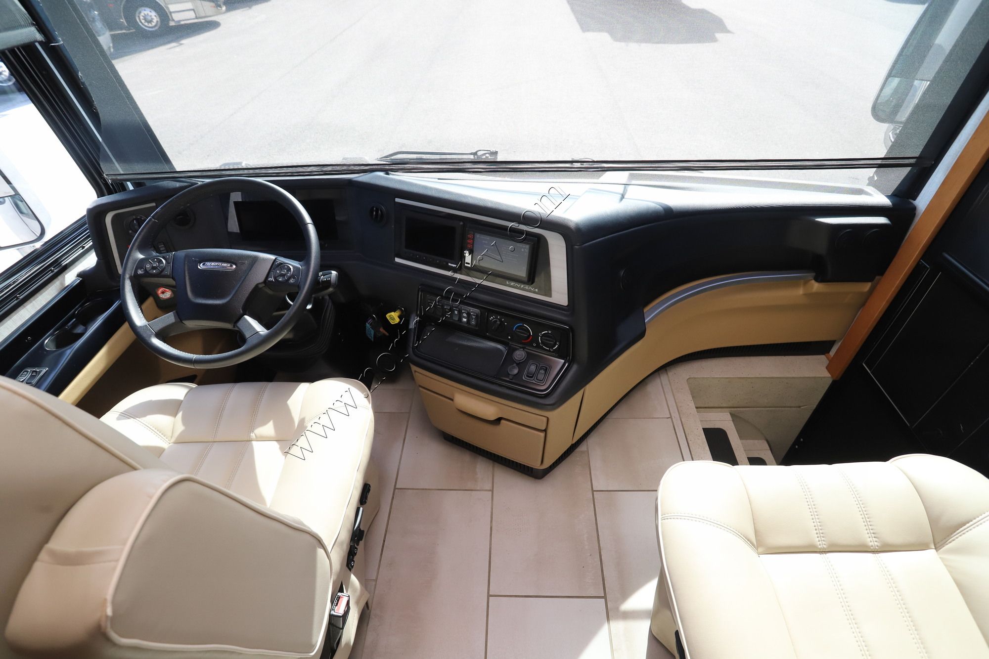Used 2022 Newmar Ventana 4037 Class A  For Sale