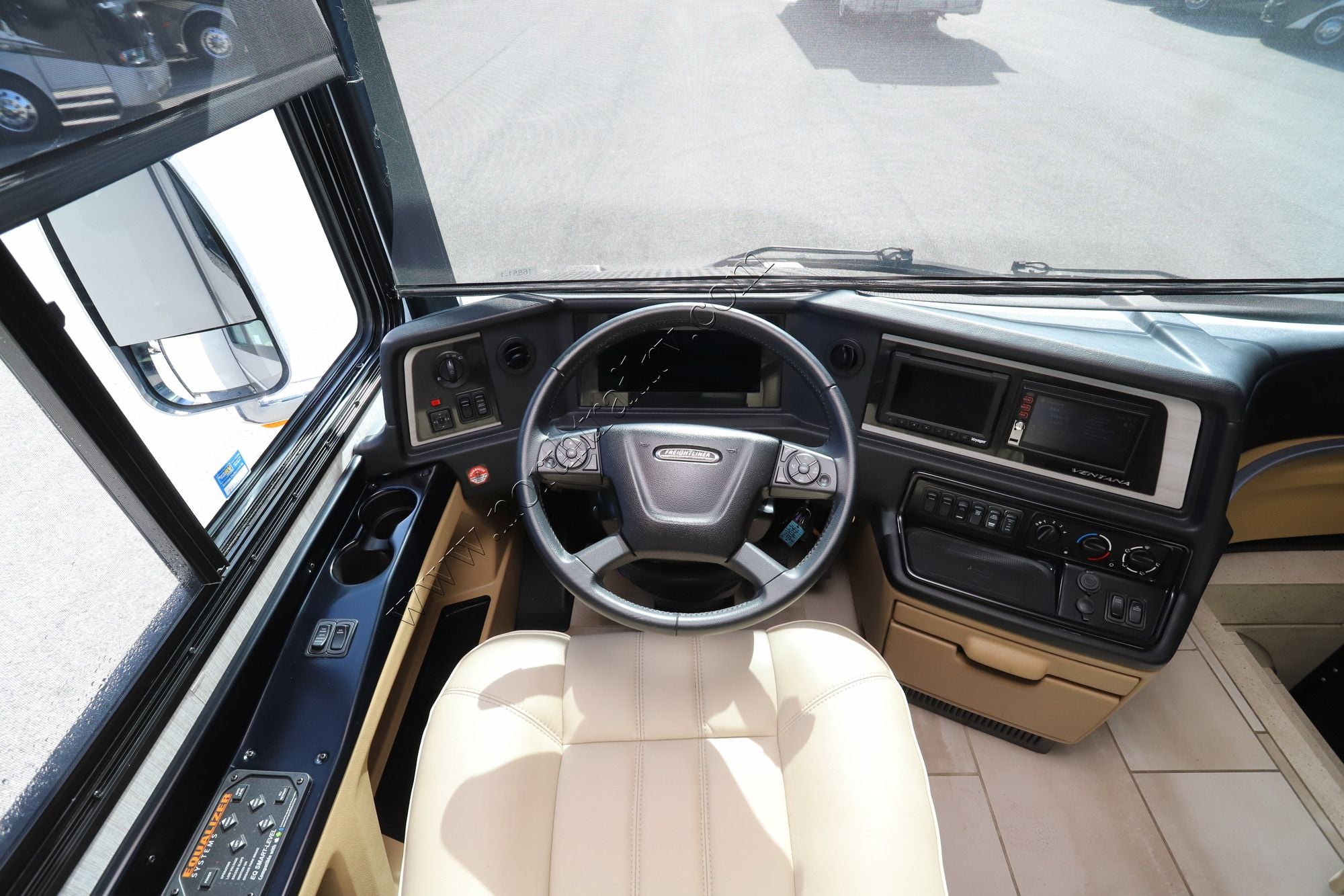 Used 2022 Newmar Ventana 4037 Class A  For Sale