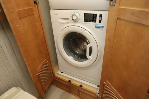 2022 Newmar Ventana 4037