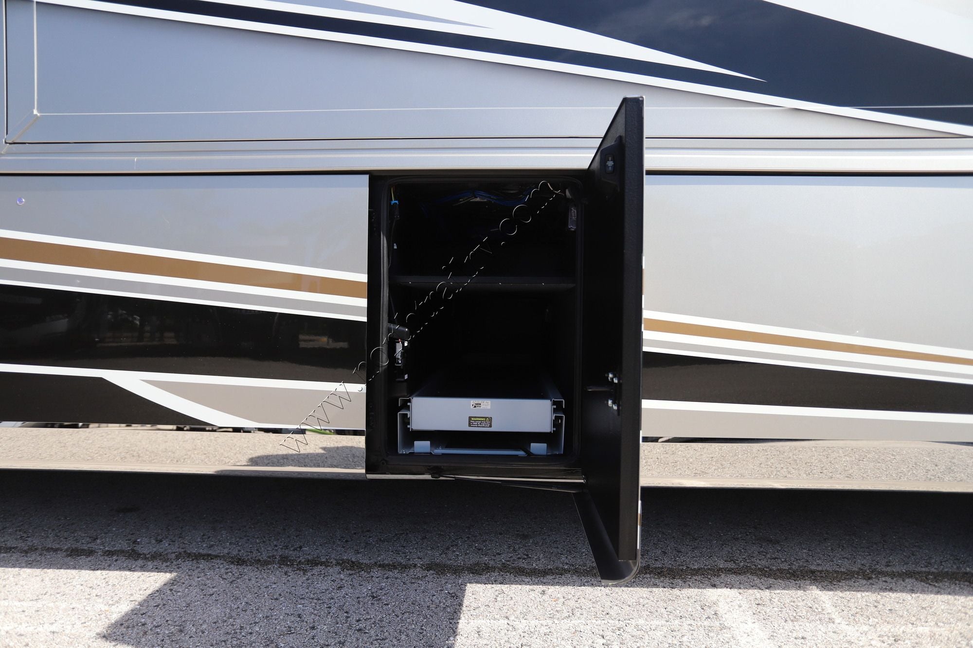 New 2027 Newmar Essex 4569 Class A  For Sale