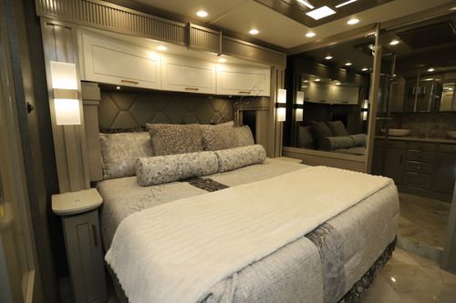 2027 Newmar Essex 4569 Class A