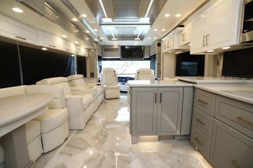 2027 Newmar Essex 4569 Class A