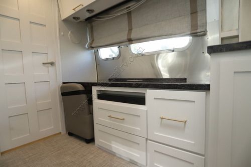 2022 Airstream Classic 33FB Travel Trailer