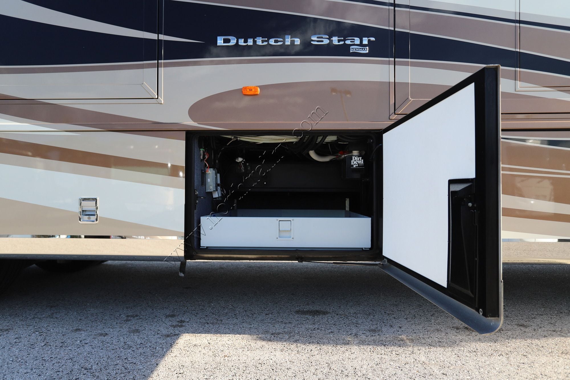 Used 2016 Newmar Dutch Star 4369 Class A  For Sale