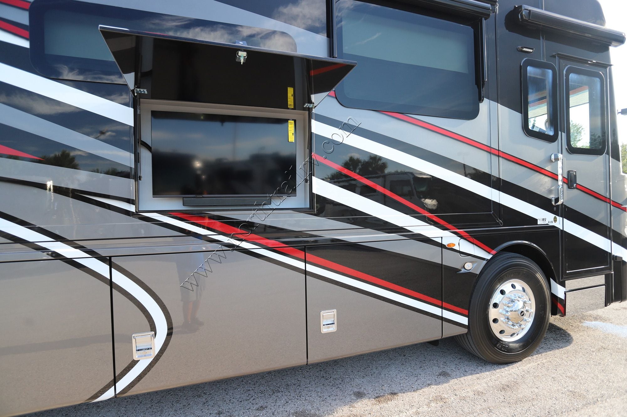 New 2027 Newmar Mountain Aire 4118 Class A  For Sale