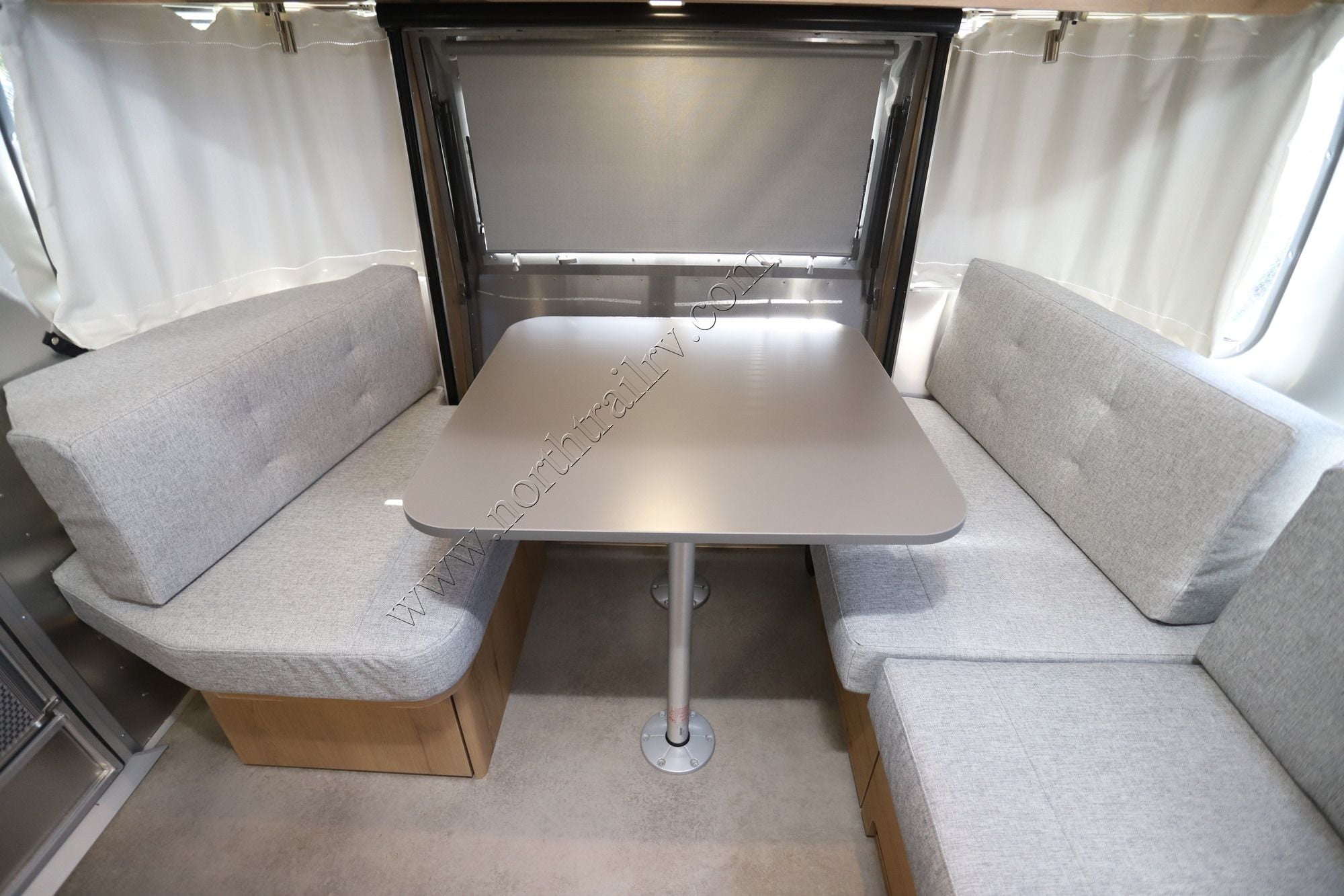 New 2027 Airstream Trade Wind 27FB Travel Trailer  For Sale