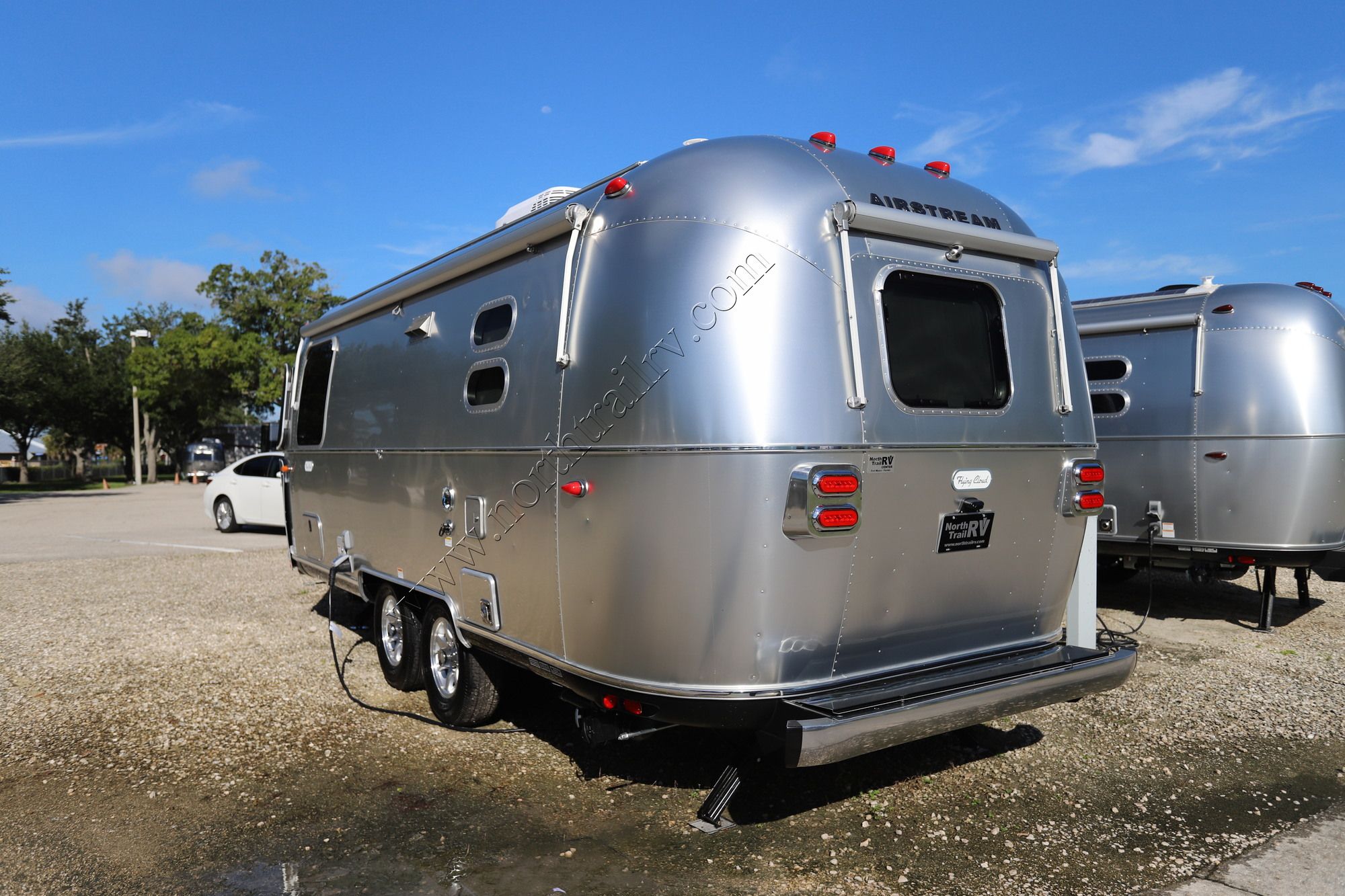New 2027 Airstream Flying Cloud 23FB Travel Trailer  For Sale
