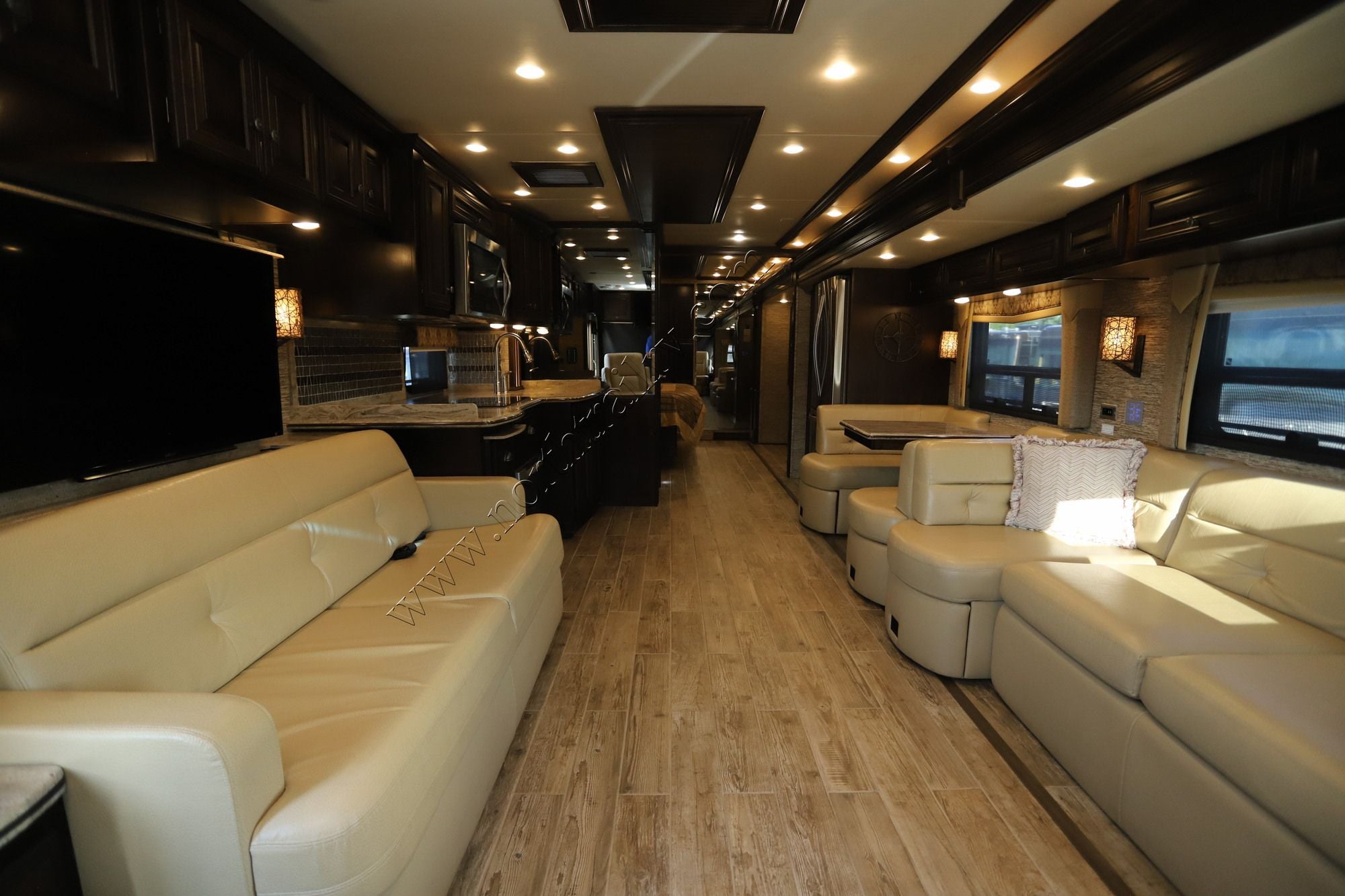 Used 2016 Newmar Dutch Star 4369 Class A  For Sale