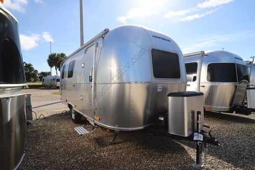 2027 Airstream World Travel 22RB