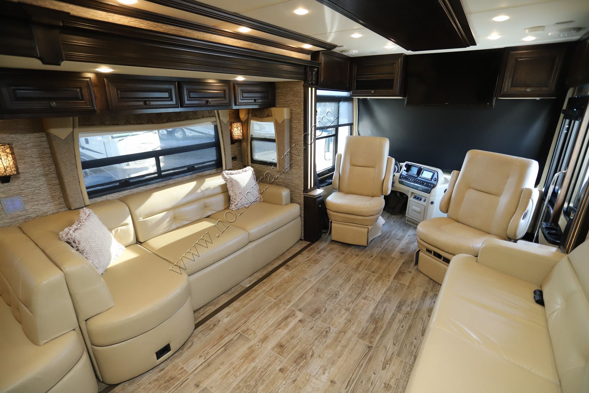 Used 2016 Newmar Dutch Star 4369 Class A  For Sale