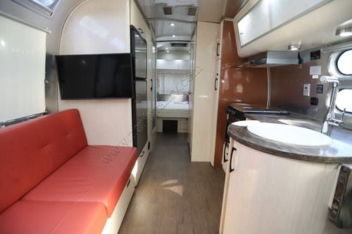 2018 Airstream International 25FBQ