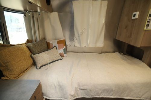 2027 Airstream Flying Cloud 23FB