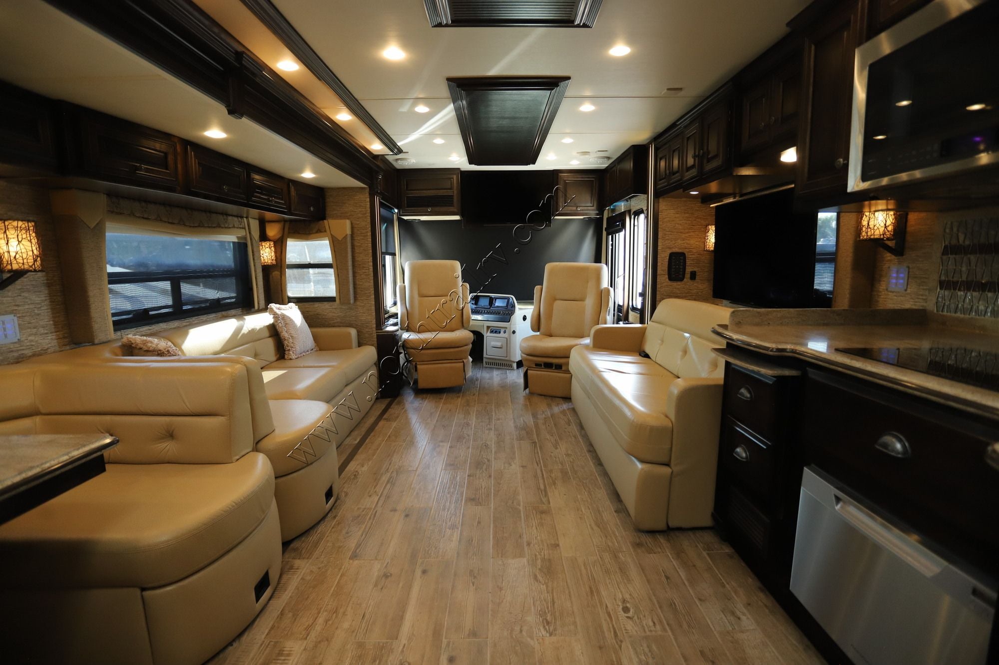 Used 2016 Newmar Dutch Star 4369 Class A  For Sale
