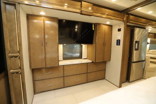 2027 Newmar Mountain Aire 4118